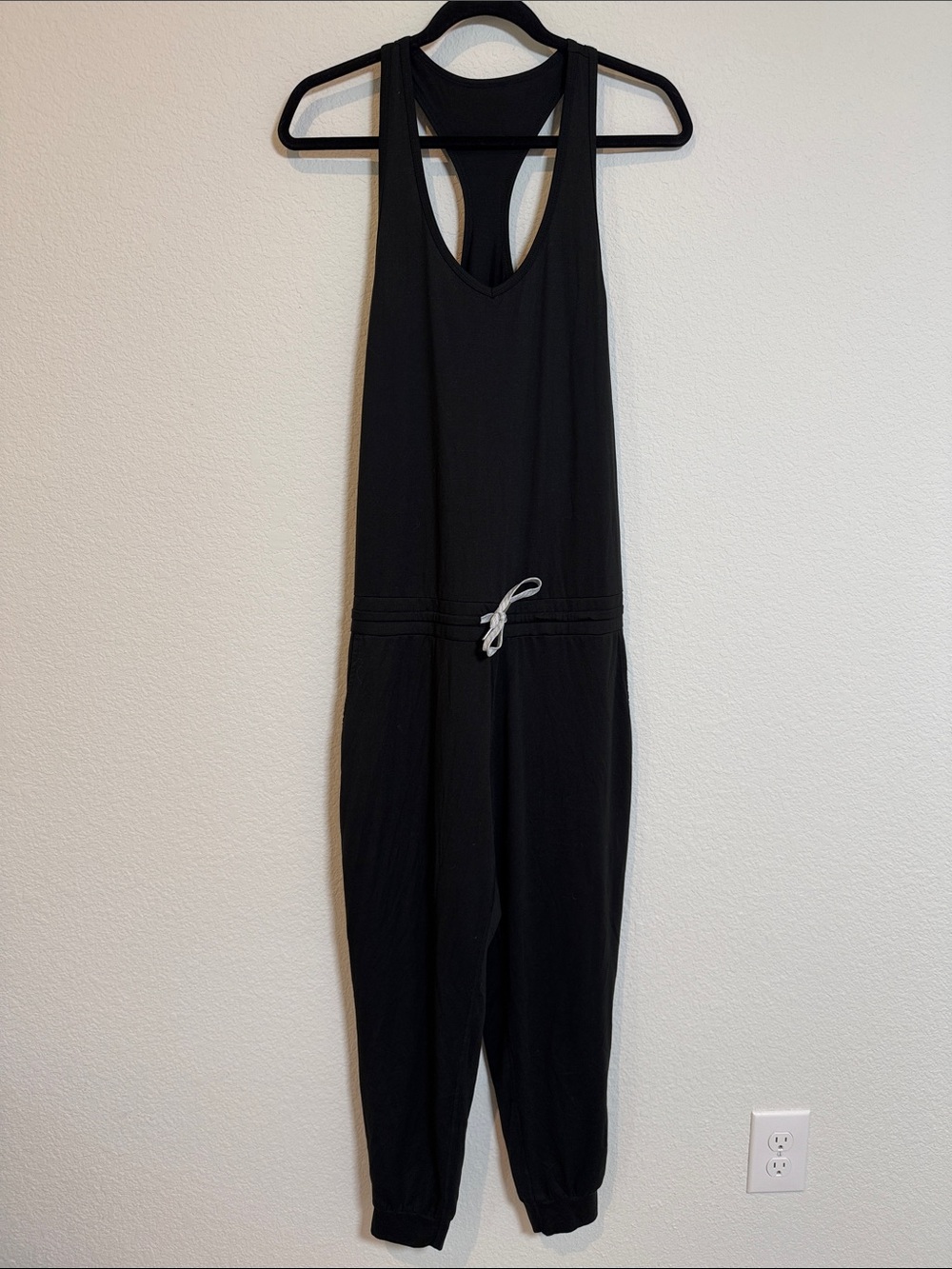 Vuori Lux Harem Jumpsuit in Black Size Medium